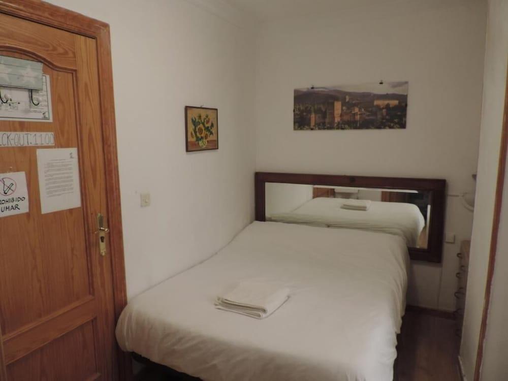 Hostel El Cascabel Granada Bagian luar foto