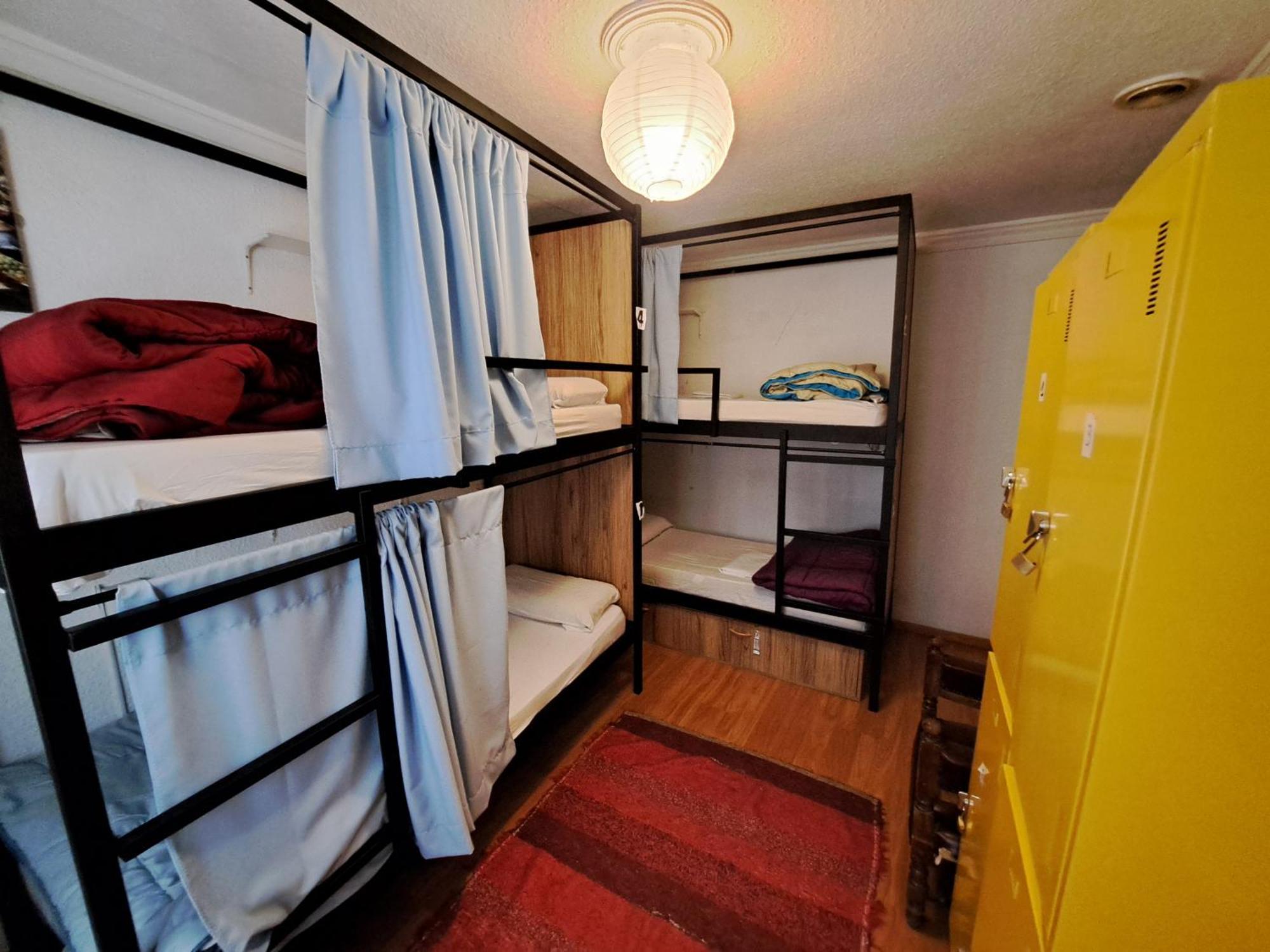 Hostel El Cascabel Granada Bagian luar foto