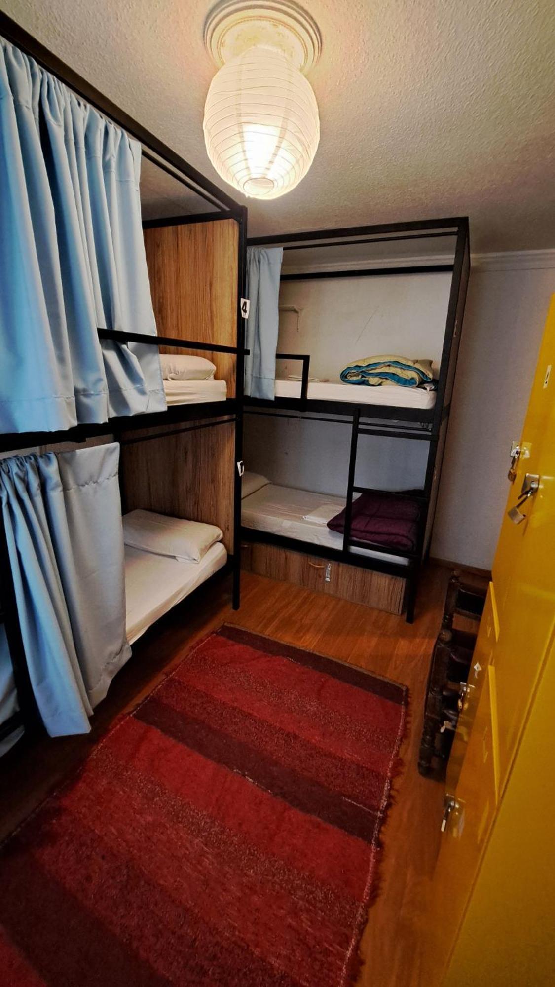 Hostel El Cascabel Granada Bagian luar foto